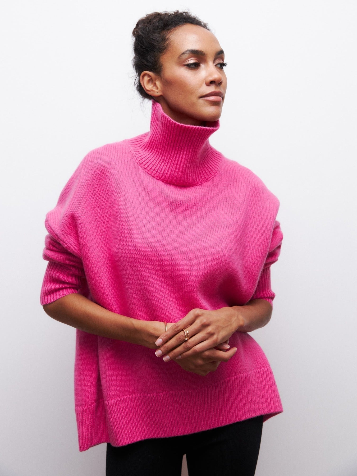 JO | Trendy and elegant general sweater