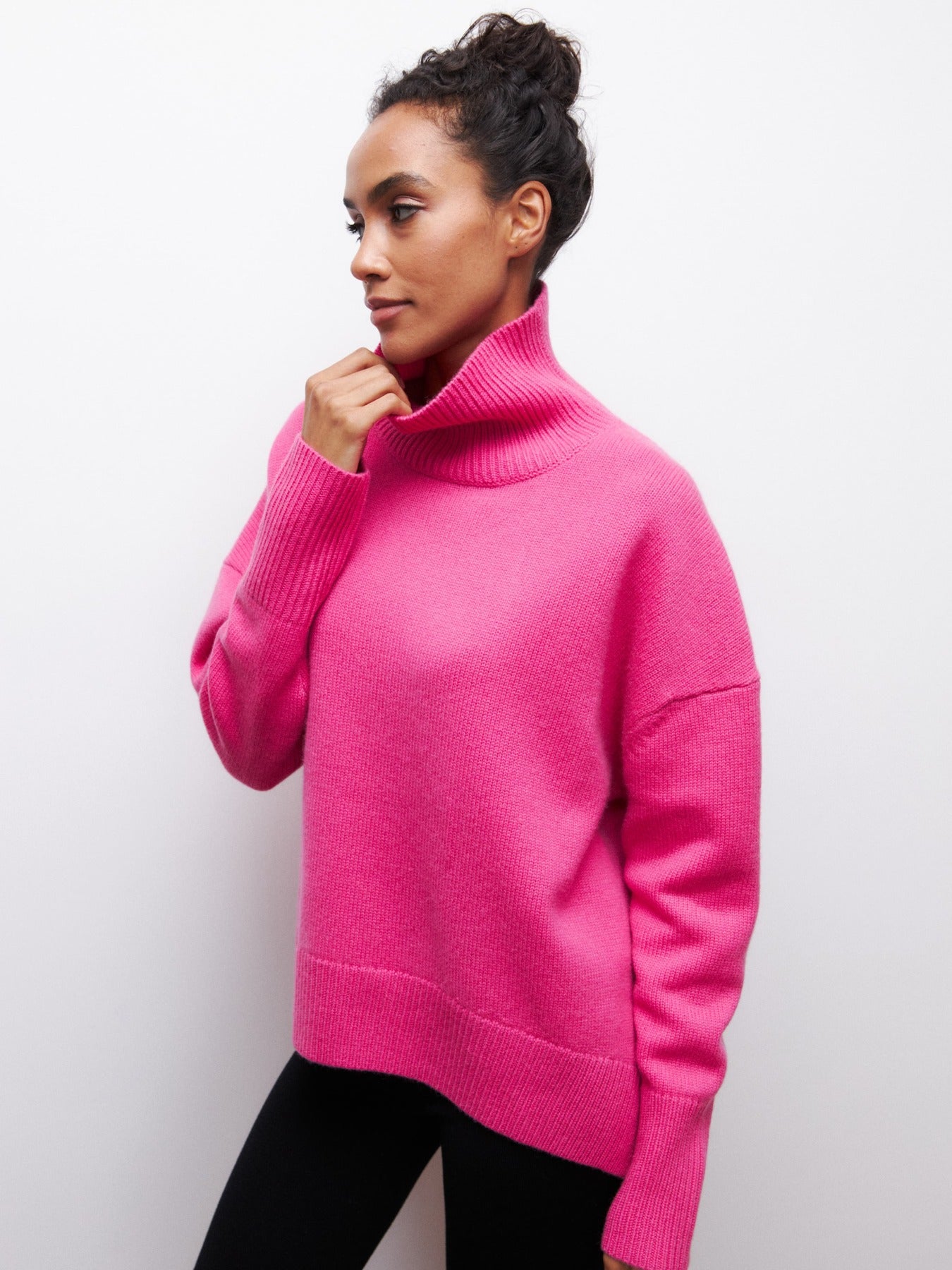 JO | Trendy and elegant general sweater