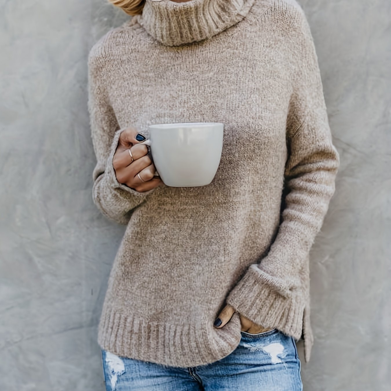 Klaudia® | Casual and Fashionable Sweater