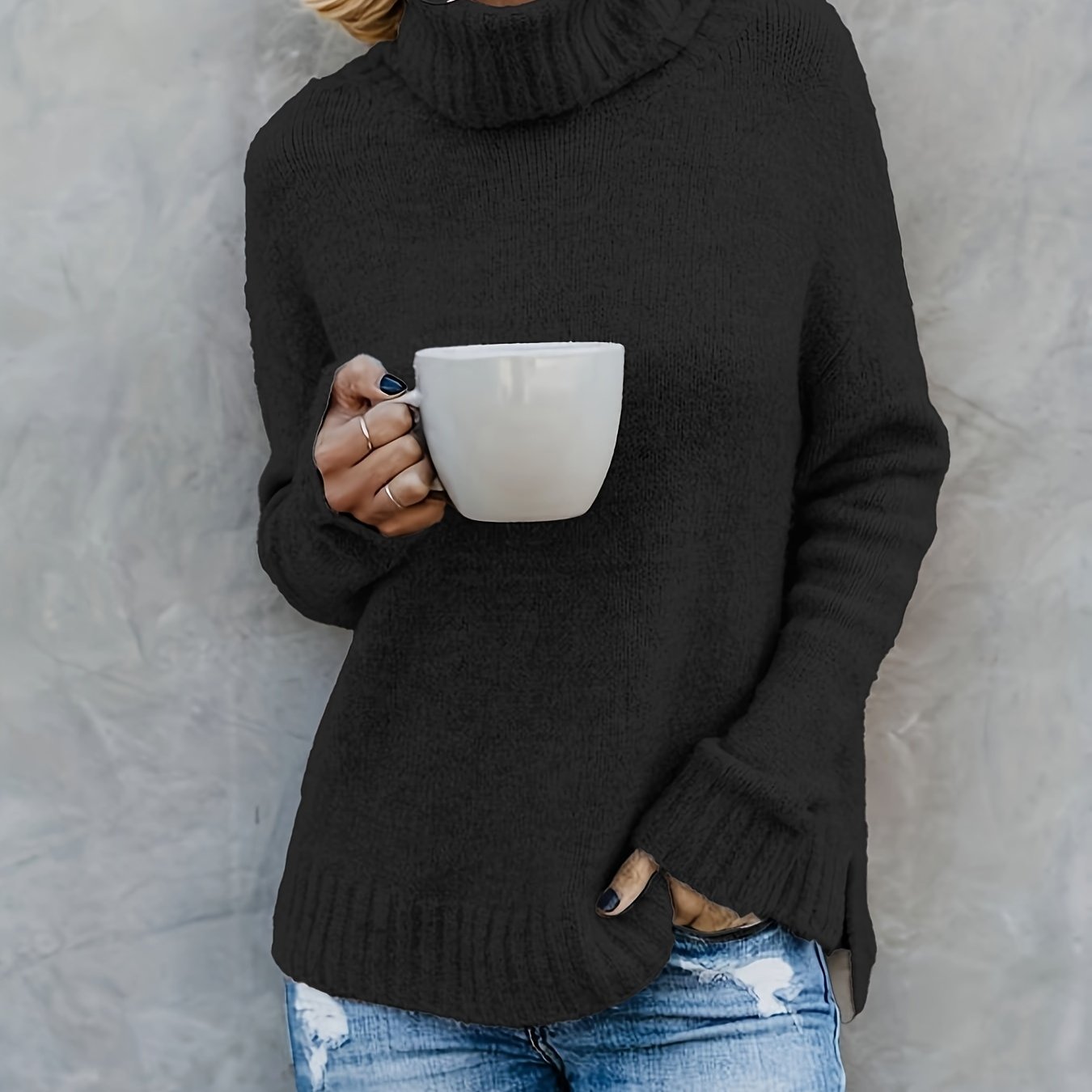 Klaudia® | Casual and Fashionable Sweater