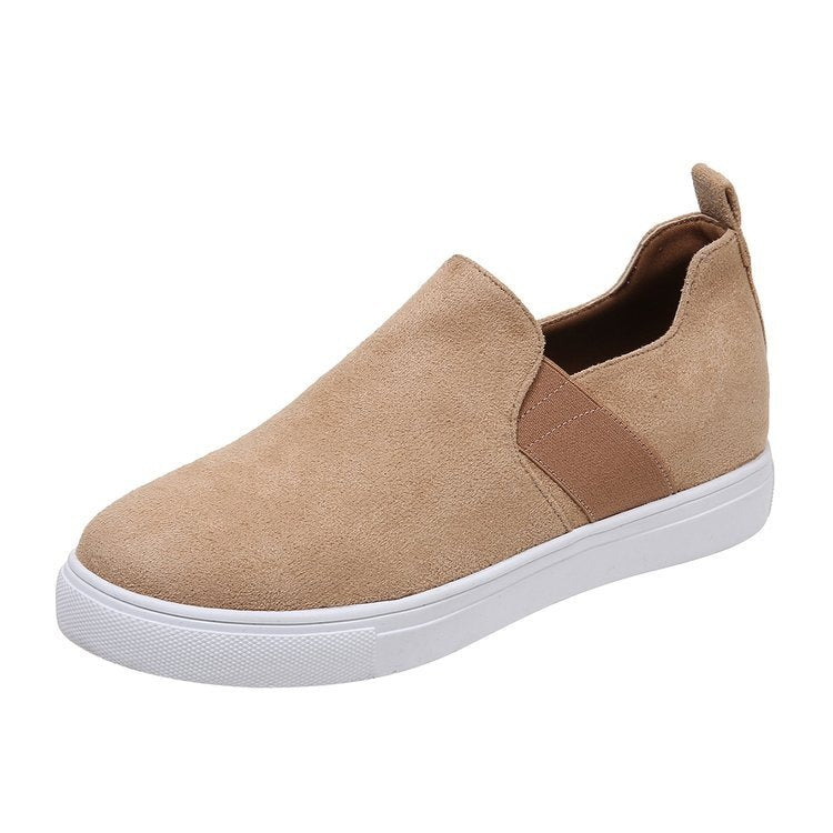 JO | Playful and lightweight sneakers