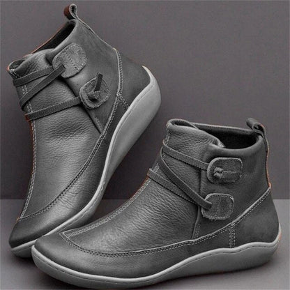 JO | Casual leather buckle boots