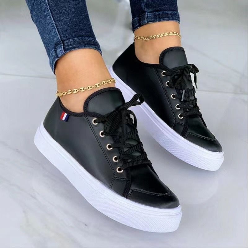 JO | Classic and comfortable summer sneakers