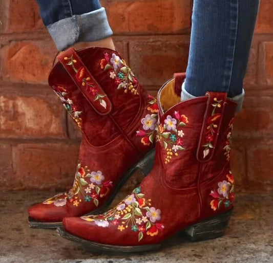 Tailored and Comfortable Orthopedic Boots
